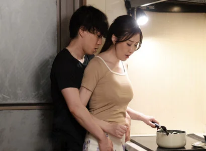 Người đàn bà của cha làm hài lòng con chồng
